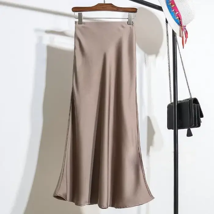 Jupe longue femme 2026 Nouvelle mode Jupe en satin pour femme de bureau Taille élastique Couleur uni