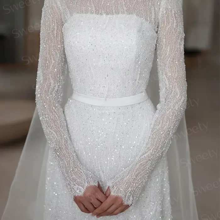 Robe de Mariée en Dentelle Brodée à Manches sulfet Col Haut