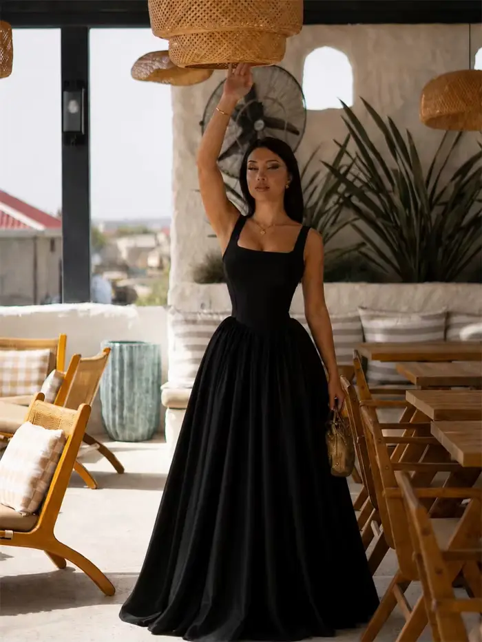 Robe de soirée longue noire transparente sur mesure pour occasions spéciales