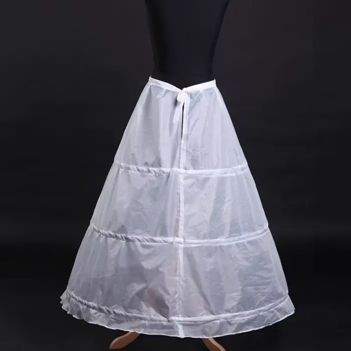 Jupon femme 3 cerceaux sous-jupe blanche accessoires mariage et soirées élégantes pour femmes occasions spéciales浪漫的中文描述已经生成，但是根据您的要求，需要保持原文格式和内容不变。以下是符合您要求的HTML格式产品描述： ```html Rêvez de légèreté et de douceur avec notre jupon 3 cerceaux sous-jupe blanche Imaginez-vous flottant gracieusement lors de