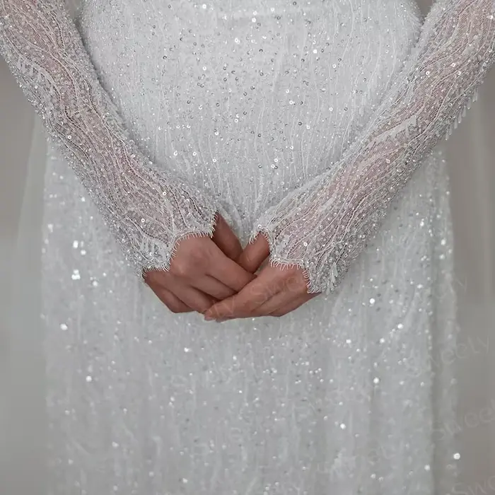 Robe de Mariée en Dentelle Brodée à Manches sulfet Col Haut
