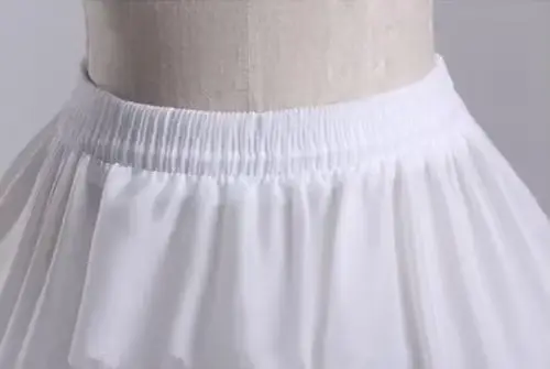 Jupon blanc à deux anneaux pour robe de mariée nouvelle collection Vinoprom occassions spéciales mariage浪漫婚礼专用新款双环白色衬裙 维诺普ロン品牌 白色婚礼配饰 特别场合新娘必备