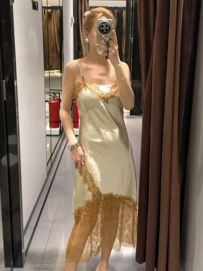 Robe midi en satin verte pour femme