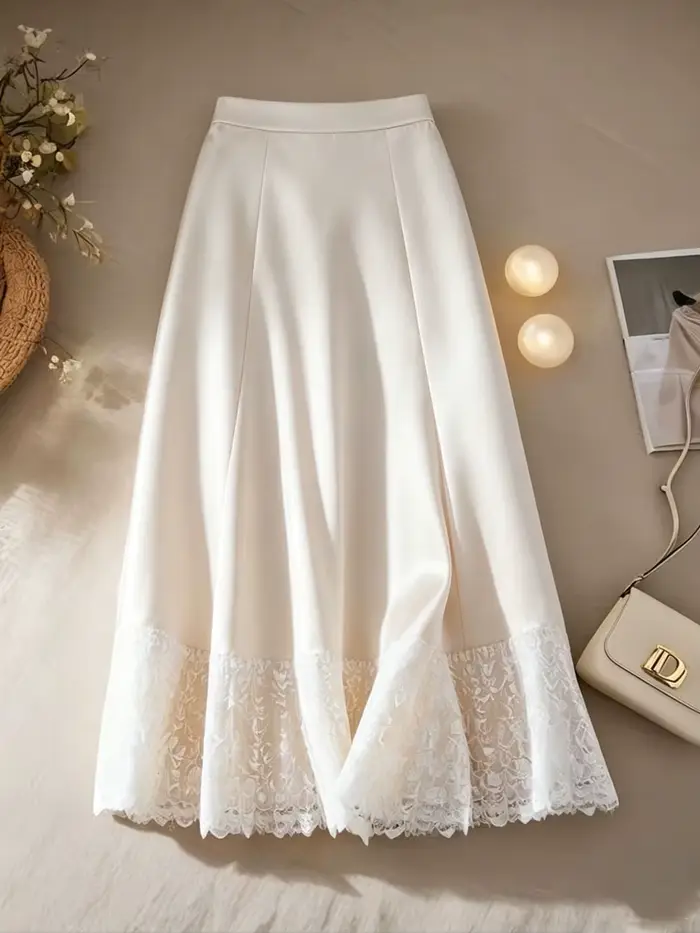 Jupe longue évasée mi-longue en satin lisse avec ourlet en dentelle florale pour femmes, idéale pour les mariages, soirées et cocktails