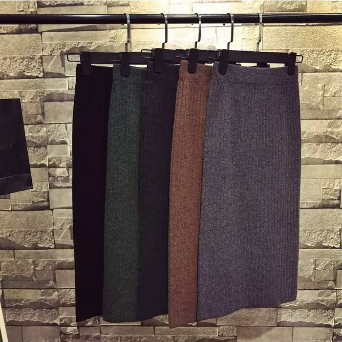 Jupe tricotée épaisse et chaude en coton pour femmes junior automne hiver affinant la silhouette confortable et élégante