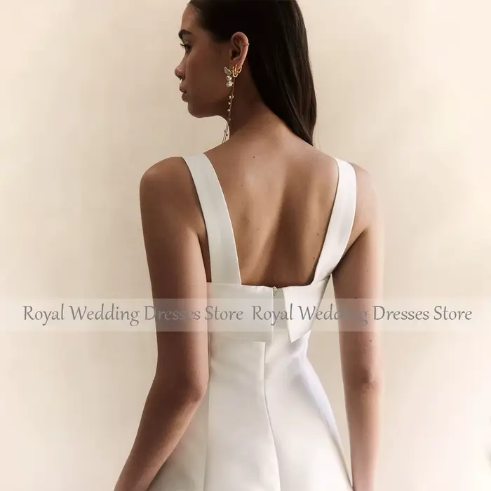 Robe de mariée simple en satin blanc