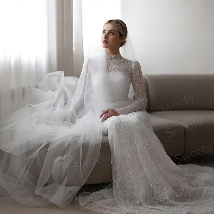 Robe de Mariée en Dentelle Brodée à Manches sulfet Col Haut