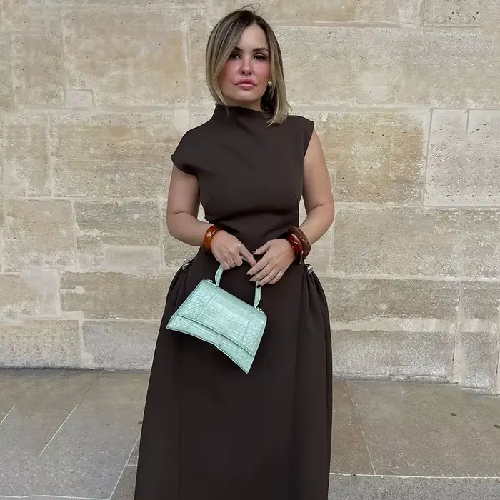 Robe longue à col irrégulier pour femmes
