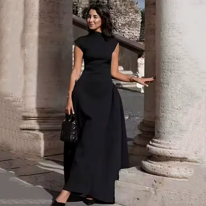 Robe longue à col irrégulier pour femmes