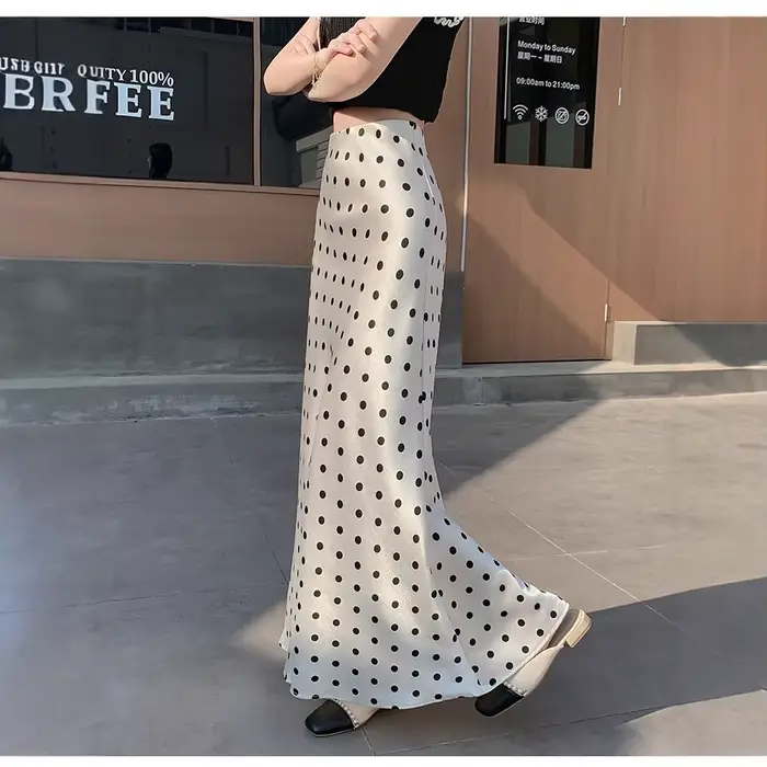 Jupe midi en satin à pois