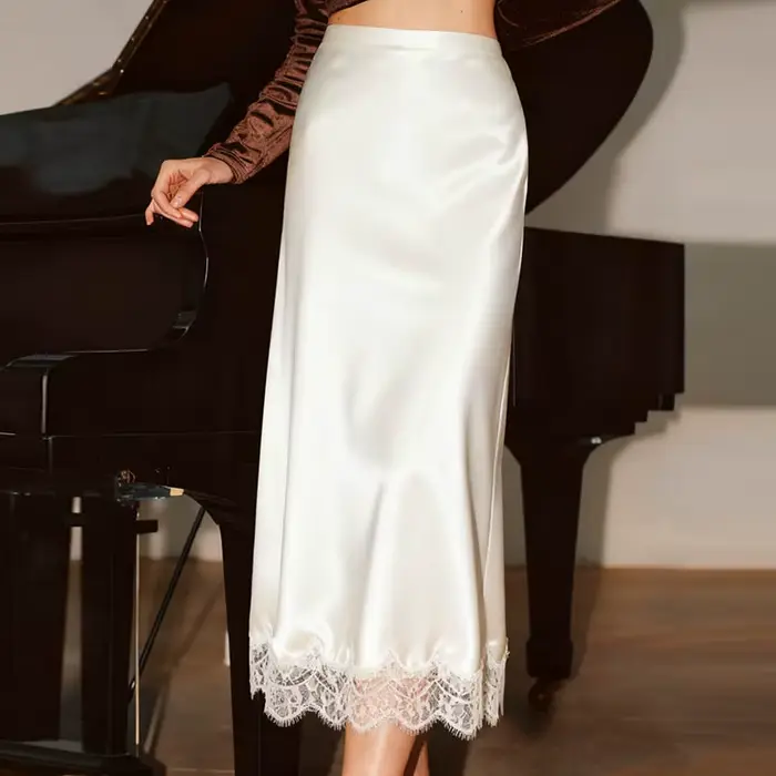 Jupon long élégant en satin avec dentelle pour femme