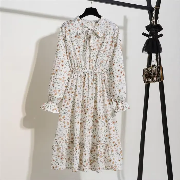 Robe mi-longue à manches longues pour femmes, style coréen, silhouette A-line, matériau coton-acétate-polyester, coupe régulière, décolleté arc, impression en relief, pour automne-hiver, occasions de bureau et de soirée, cadeau idéal pour femmes