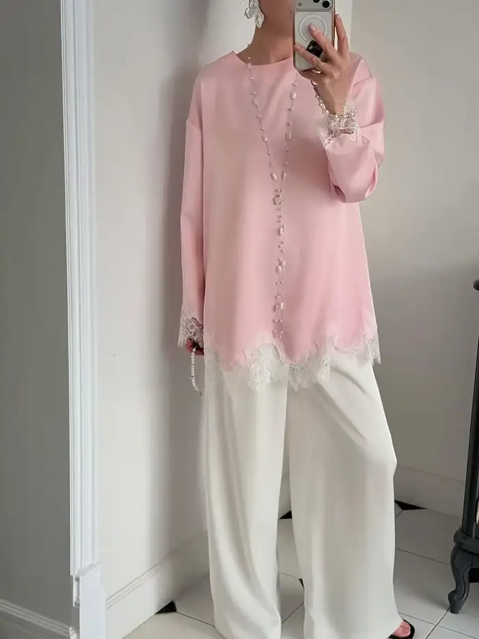 Robe courte bleu céleste en satin ample avec dentelle et lacets pour femmes, élégante pour soirées et clubs, coupe ample, col rond, printemps 2026