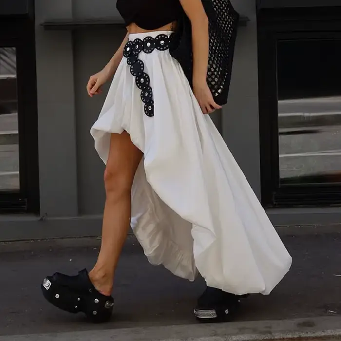Jupe en pur coton, nouvelle collection printemps-été 2026