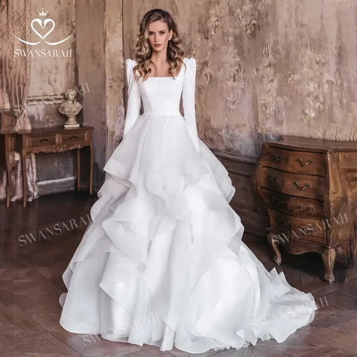 Robe de mariée SwanSarah à manches longues, col carré, silhouette princesse, train court, moderne, élégante, personnalisable, pour mariage, fiançailles, cérémonie de remariage, invitées