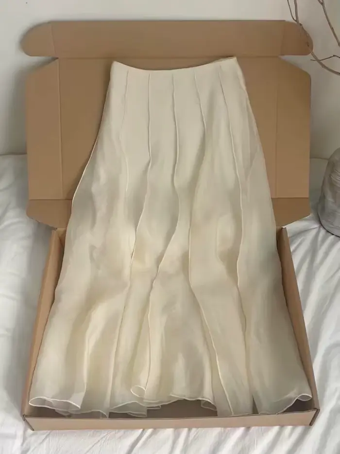 Jupe midi évasée rose cerisier pour femme, taille haute, coupe ajustée, avec empiècements et bordure