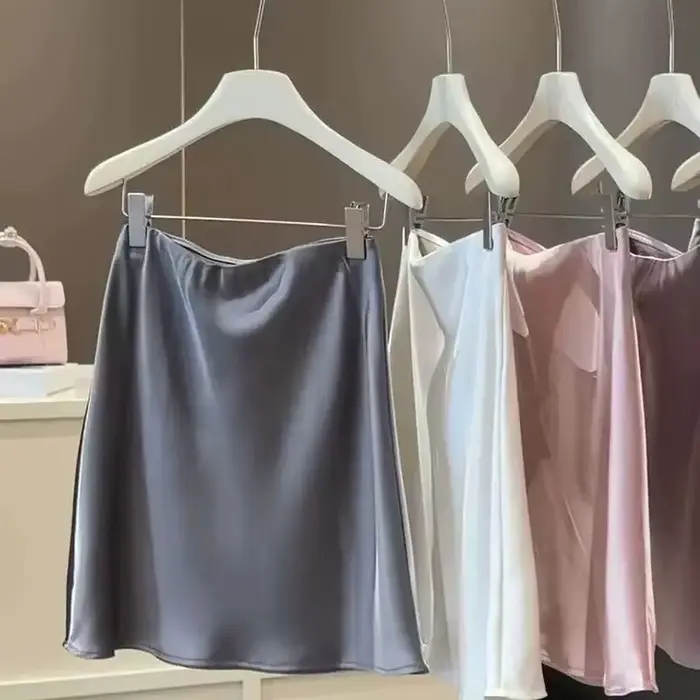 Jupe mini élégante en satin ZOKI pour femmes, jupe crayon, taille haute, style coréen, sortie nocturne, bureau, été, abricot champagne rose violetclair noir