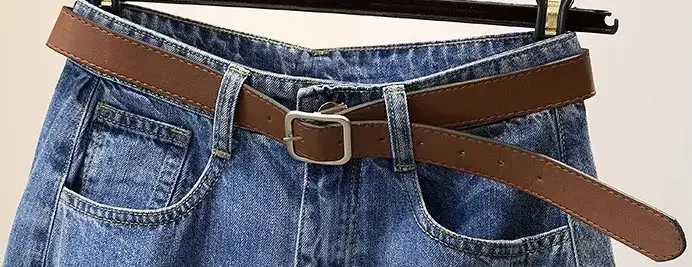 Soldes Exceptionnelles : Jupe en Jean Brodé Taille Haute pour Femme, Coupe Évasée avec Fente Latéral
