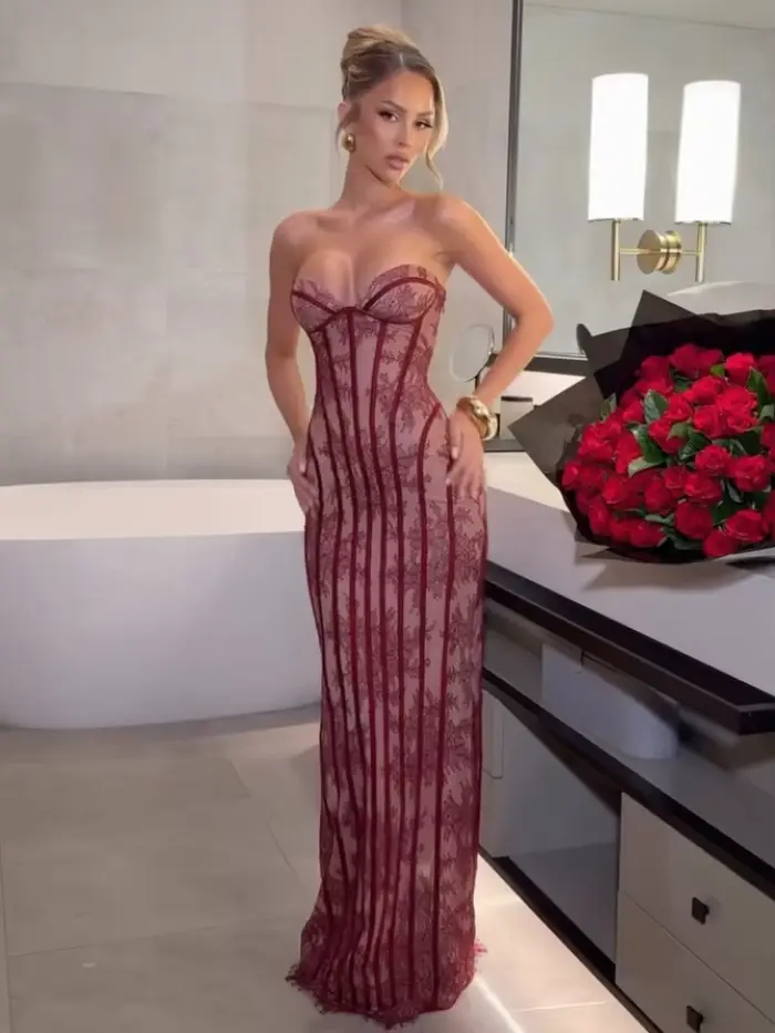 Robe bustier chic et audacieuse