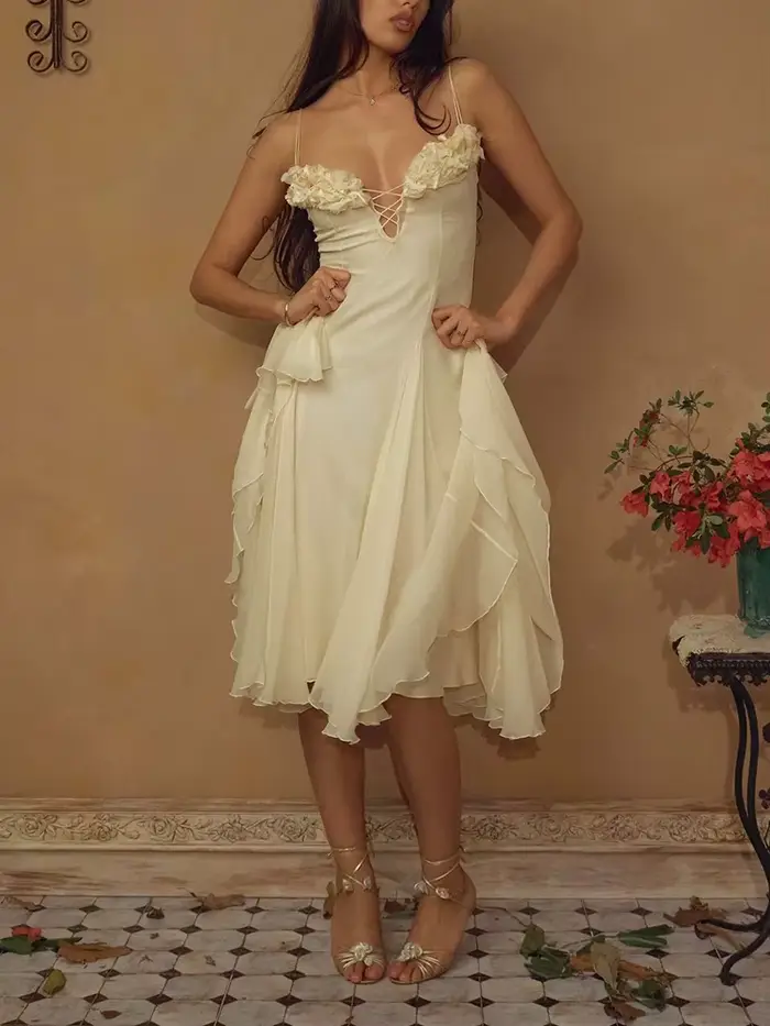 Robe de soirée dos nu à motifs floraux