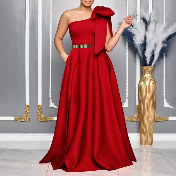 Robe longue élégante à la mode en forme d'arc
