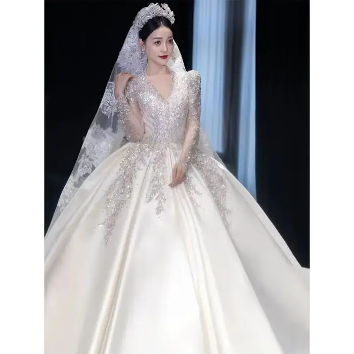 Robe de Mariée en Satin Français observateur
