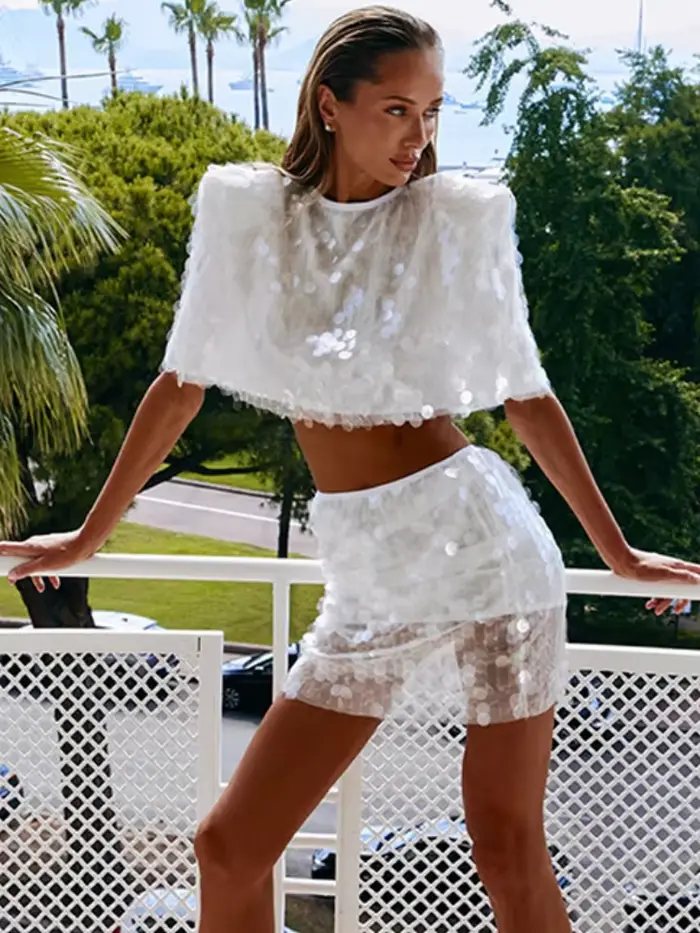 Haut asymétrique à franges et short taille haute en polyester pour femmes style plage été 2026