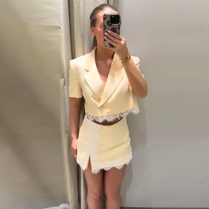 Ensemble deux pièces en dentelle pour femme : Blazer à manches courtes et jupe enveloppante