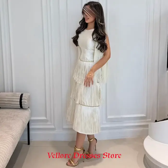 Robe de soirée élégante en satin blanc