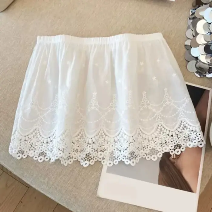Sous-jupe en dentelle brodée à fleurs