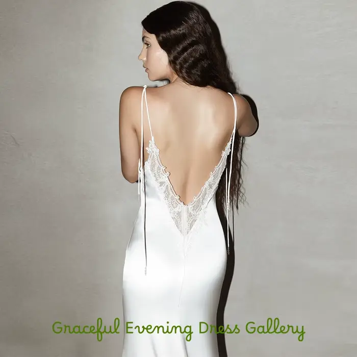 Robe de soirée classique en satin blanc