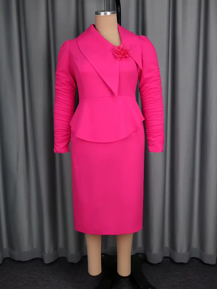 Robe moulante élégante pour femmes, col asymétrique froncé, manches longues, péplum, automne, soirée cocktail, événements spéciaux