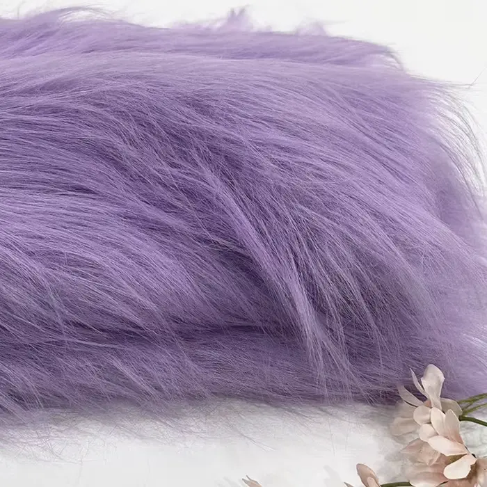 Tissu en fausse fourrure à poils longs pour artisanat et décoration intérieure polyester résistant à la déchirure matériaux de bricolage et hand made DIY occasionnels