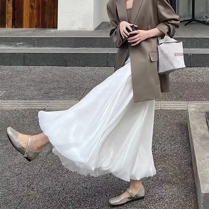 Jupe en satin pour femme