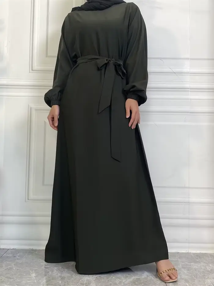Robe musulmane à manches longues Abaya Style Simple vêtements pour femmes couleur unie Golfe Abayas