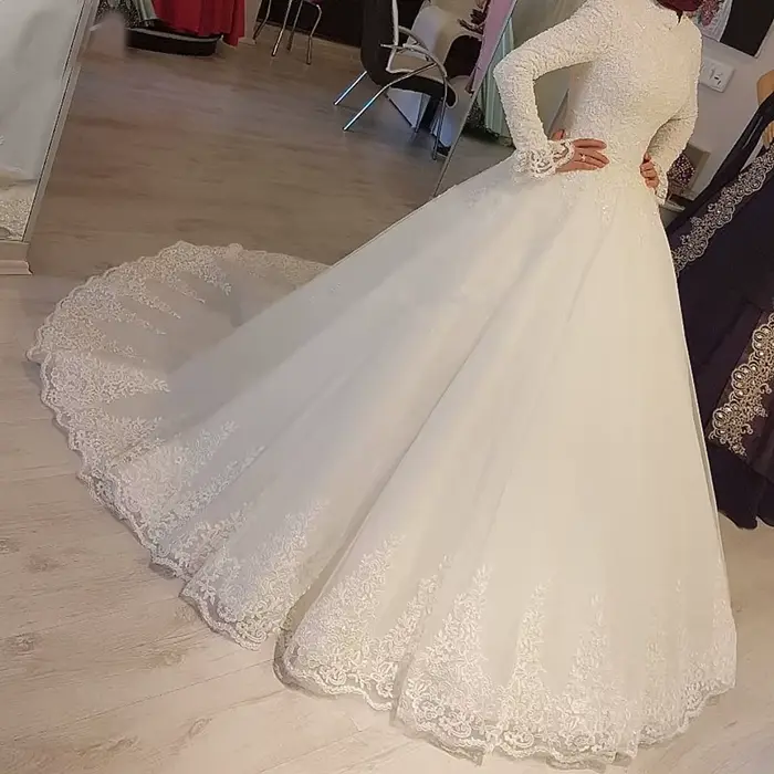 Robes de mariée musulmanes arabes blanches, col haut, manches longues, appliques en dentelle, robes
