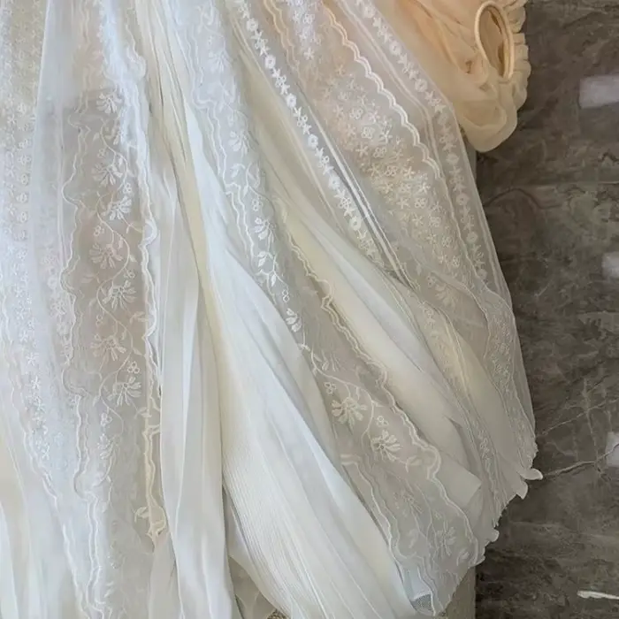 Jupe en dentelle, jupe française