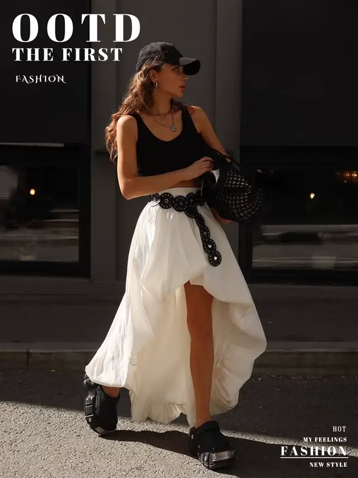 Jupe en pur coton, nouvelle collection printemps-été 2026