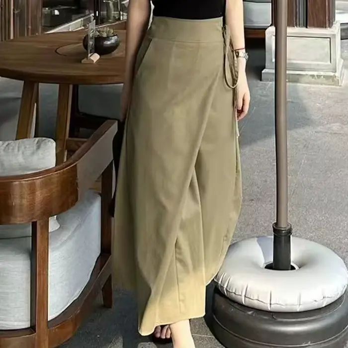 Nouvelle jupe décontractée kaki 2026, design polyvalent, jupe fine fendue irrégulière pour femme
