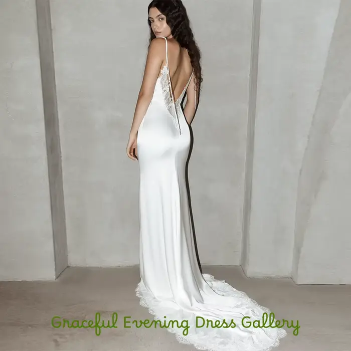 Robe de soirée classique en satin blanc