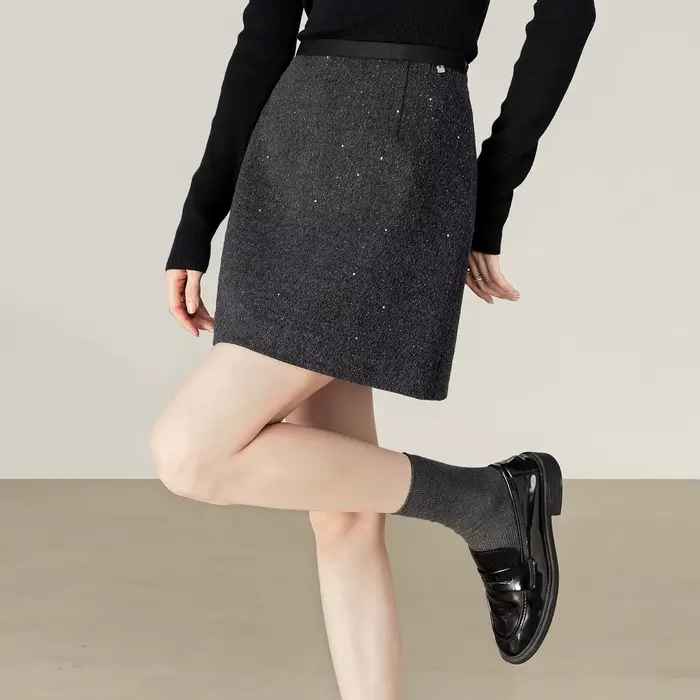 Jupe Courte Femme SENTUBILA en Mélange de Laine Hiver 2026 Nouvelle Collection Coupe Évasée Ample Douce Épaisse Chaude