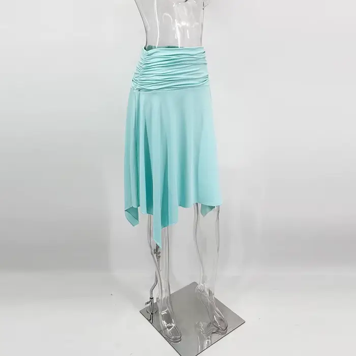 Ensemble 2 pièces d'été pour femme : Jupe asymétrique taille haute et crop top col en V