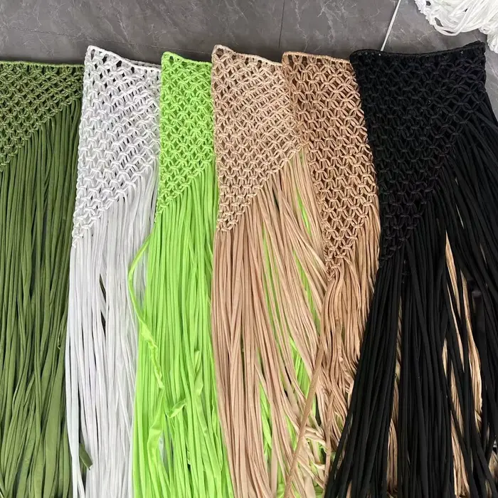 Jupes à pampilles crochetées à la main pour femmes
