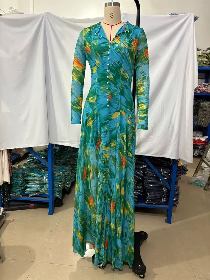 Robe longue pour femme imprimée style Y2K streetwear col en V manches longues élégante pour soirée fête travail 2026