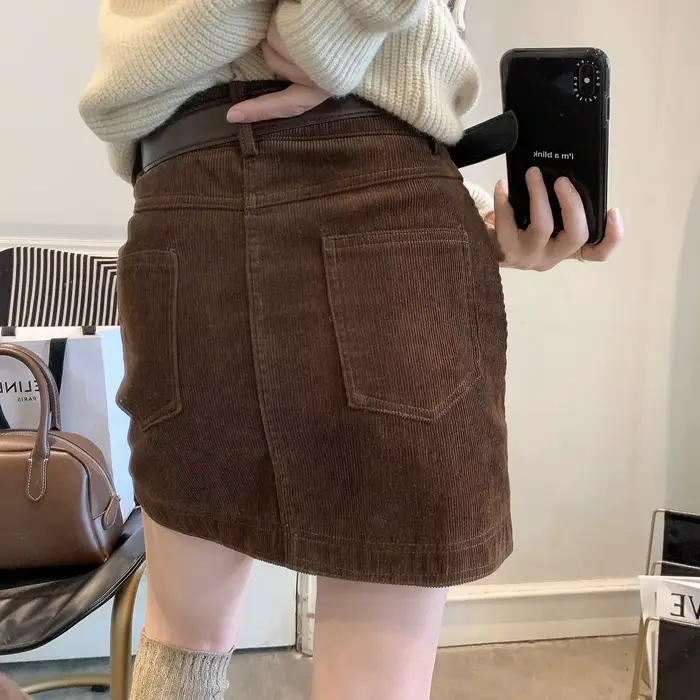 2025 nouveau velours côtelé taille haute une ligne jupe femmes automne marron coupe ajustée Mini