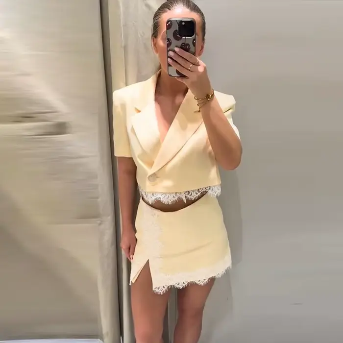 Ensemble deux pièces en dentelle pour femme : Blazer à manches courtes et jupe enveloppante