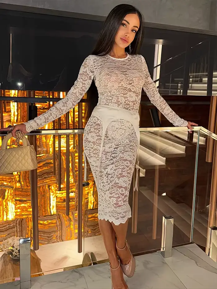 Robe de soirée élégante longue moulante avec dentelle transparente col rond manches longues pour femmes occasions spéciales