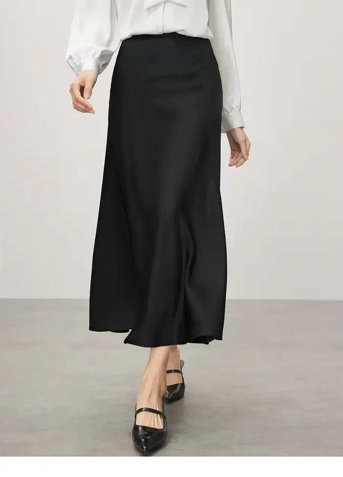 Jupe sirène de luxe SENTUBILA en satin pour femme, collection automne 2026, texture élégante, coupe 