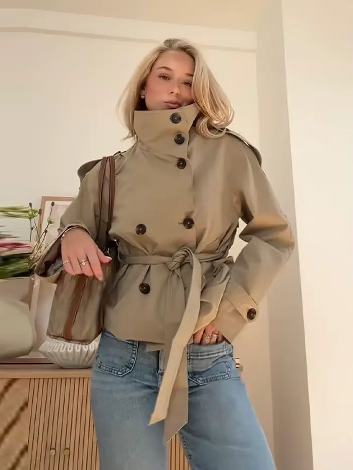 Trench court à taille ceinturée pour femme, col roulé, double boutonnage, style streetwear, veste polyester pour automne hiver
