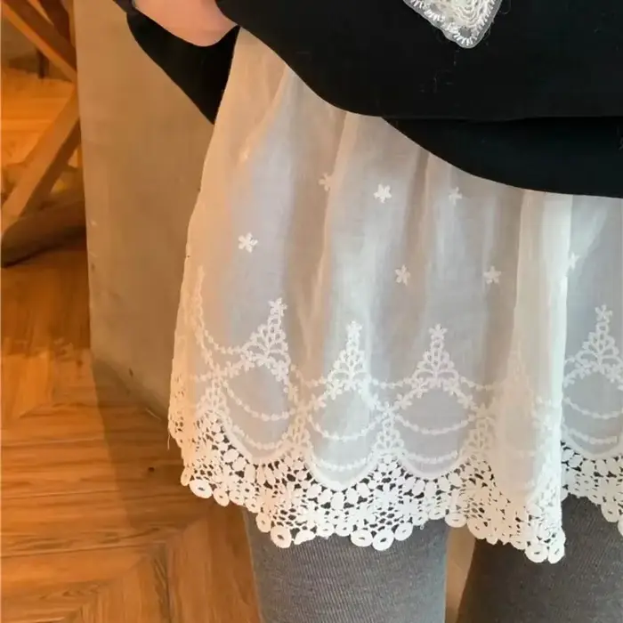 Sous-jupe en dentelle brodée à fleurs